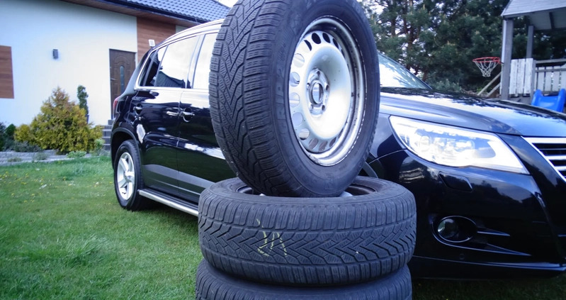 Volkswagen Tiguan cena 40900 przebieg: 225000, rok produkcji 2009 z Milanówek małe 667